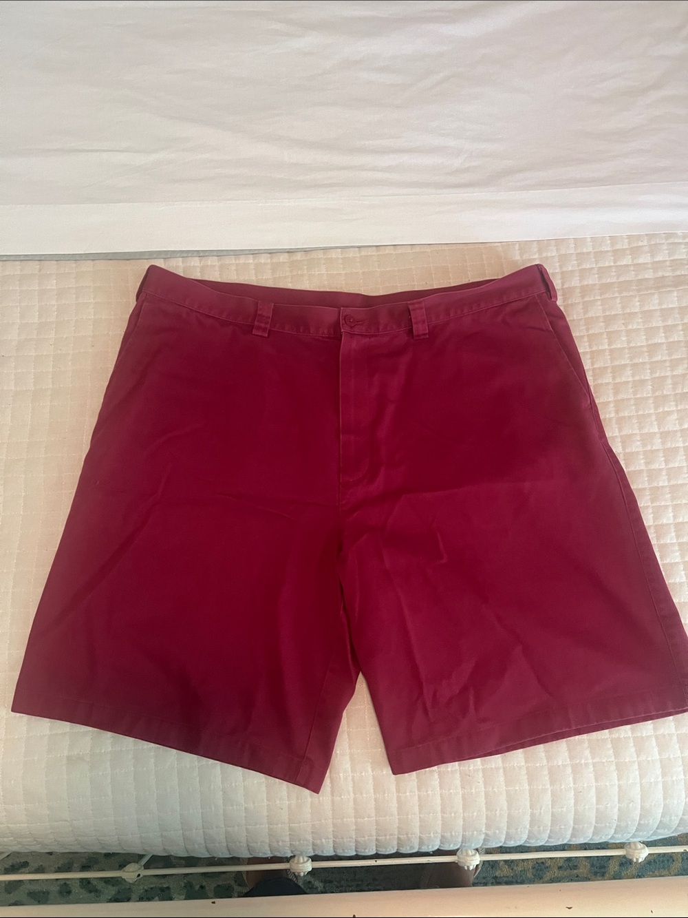 Ashworth Men's Wine Red Flat-Front Shorts